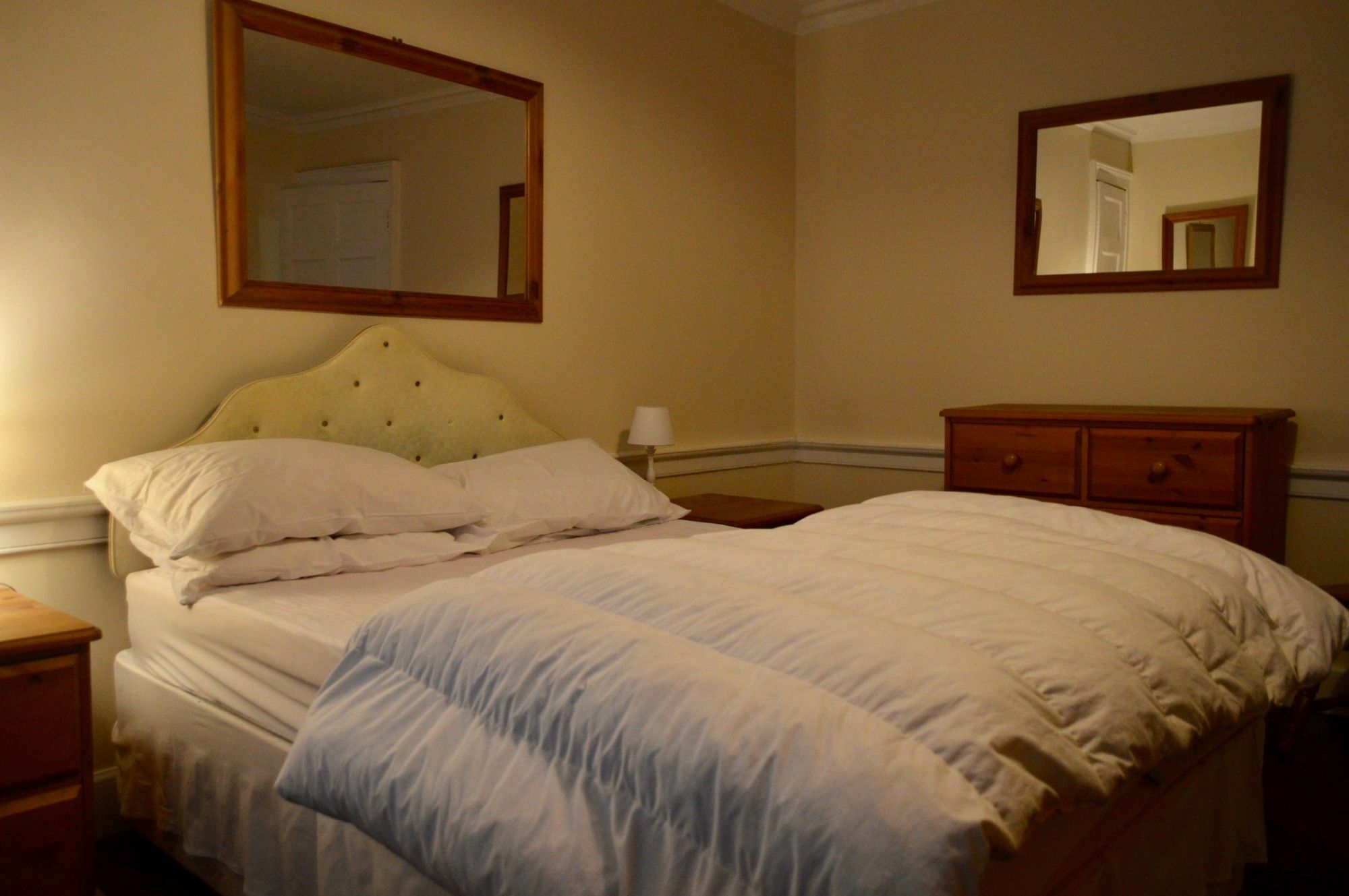 Central 1 Bedroom Apartment Sleeps 2 Edinburgh Bagian luar foto